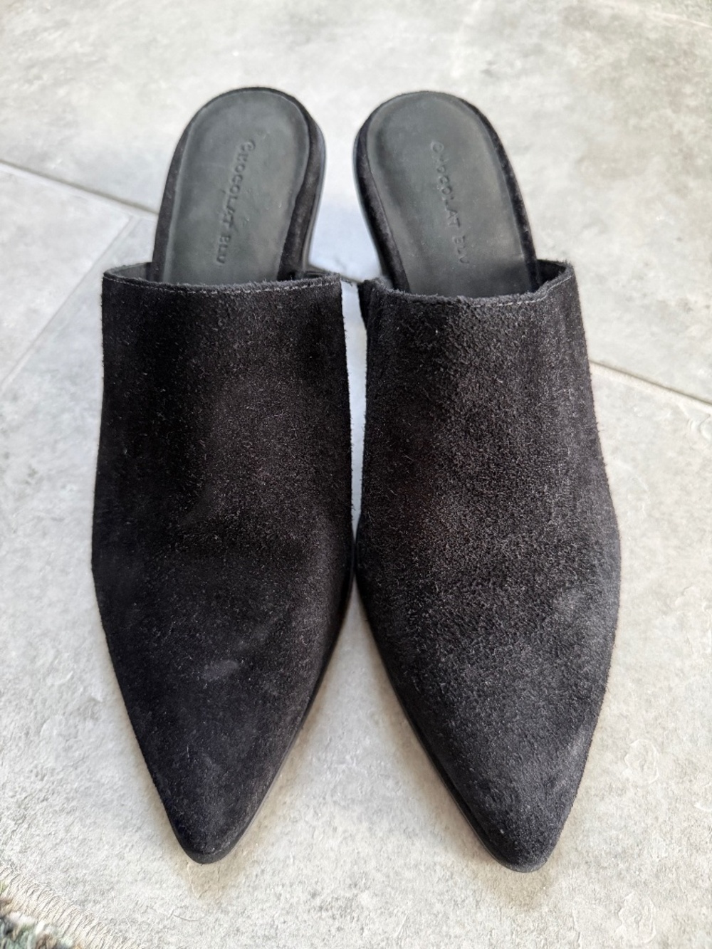 Chocolat Blu Cellia Pointed Toe Mule in Black Suede Size 8